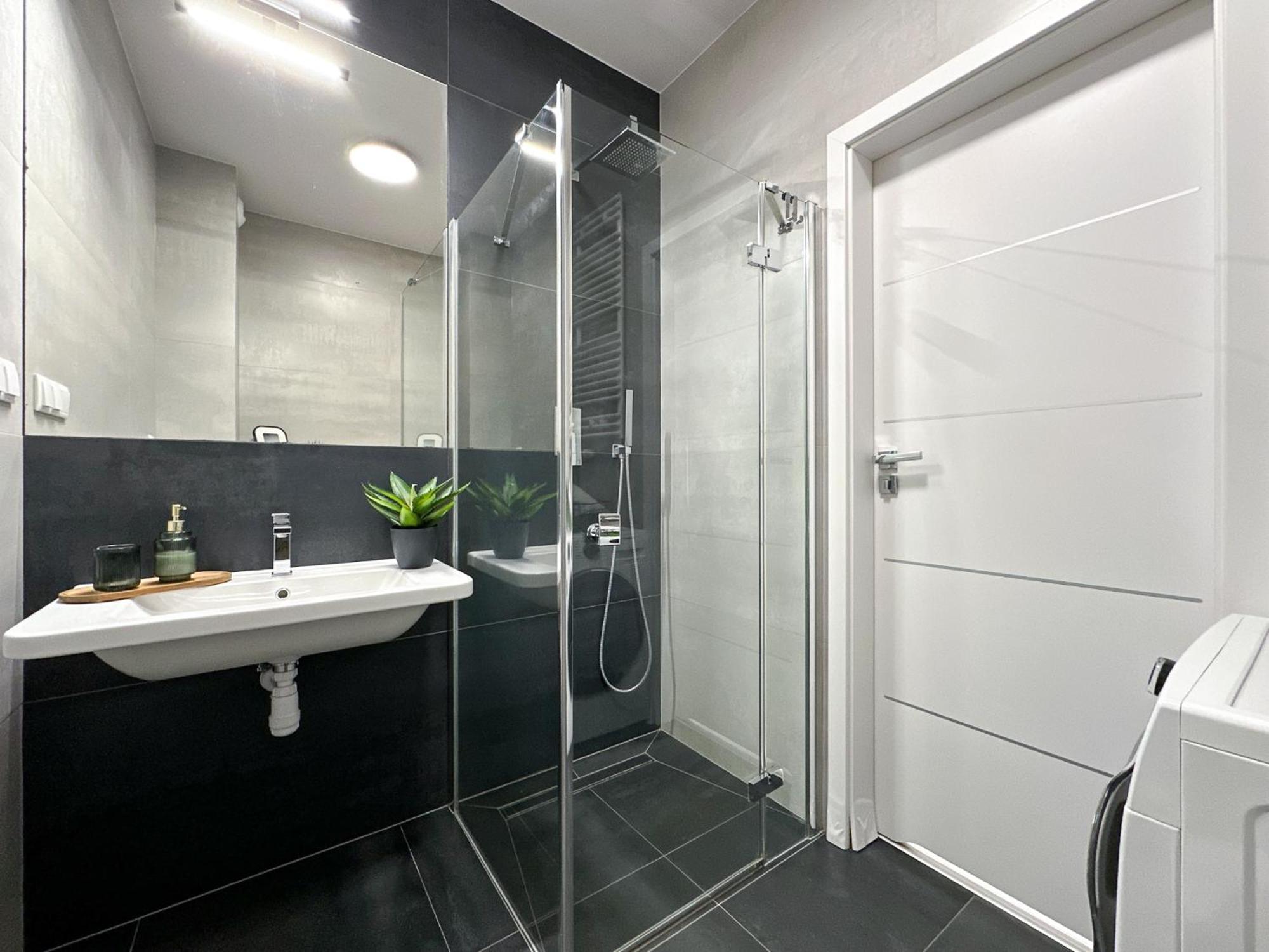 Krakowski Zakatek- Apartament Premium Z Garazem Buitenkant foto